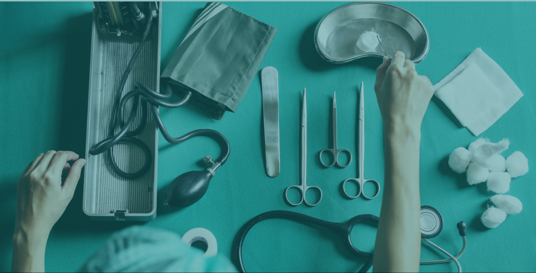 Achtergrond met daarin tools die gebruikt worden door Medex